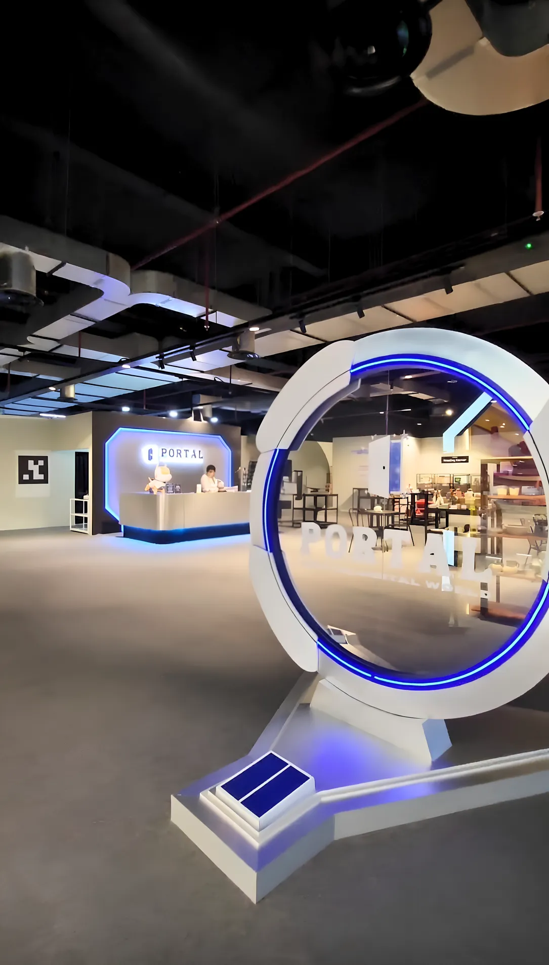 Portal VR Experience K Mall 2