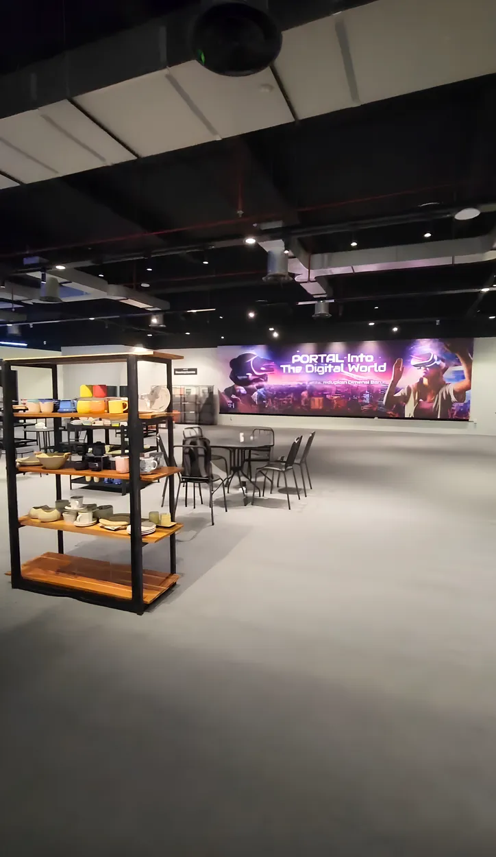Portal VR Experience K Mall 4